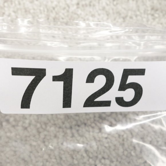 Under Armour Hoodie Womens Large Gray Stretch Loose Fit Heatgear Athletic - Picture 8 of 8